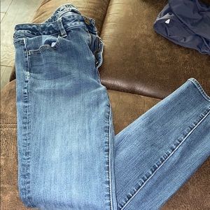 American Eagle women’s jeans